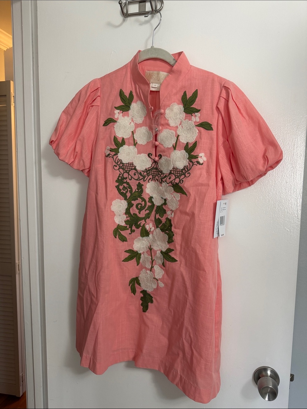 Pink Embroidered Floral Casual Dress with Puff Sleeves
